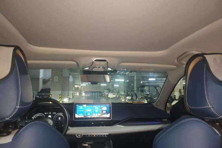Used Geely Auto Preface 2021 Revised Version 2.0TD Luxury Edition Headliner