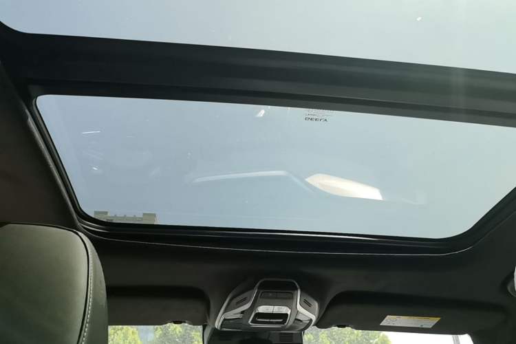 Used Geely Auto Preface 2021 Revised Version 2.0TD Luxury Edition Headliner