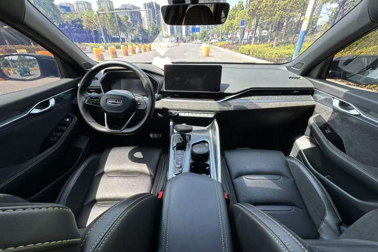Used Geely Auto Preface 2021 2.0TD Space-Time Edition Hao Yue Interior 2