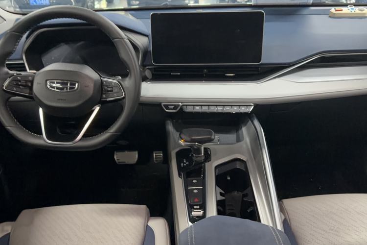 Used Geely Auto Preface 2021 2.0TD Designer's Recommended Edition Interior 3