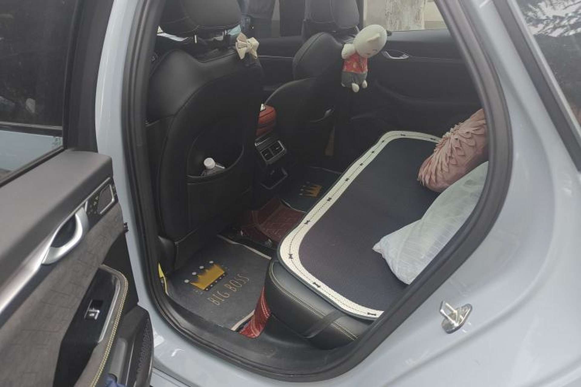 Used Geely Auto Preface 2021 2.0TD Space-Time Edition Starry Celestial Interior 4