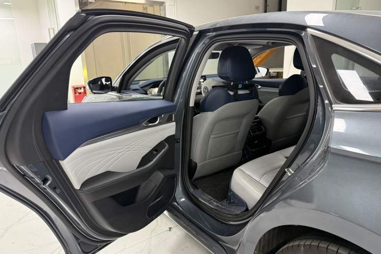 Used Geely Auto Preface 2021 2.0TD Luxury Version Interior 6