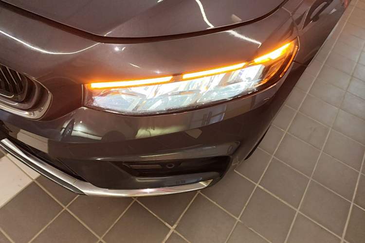 Used Geely Auto Preface 2021 2.0TD Luxury Version Left Front Headlight