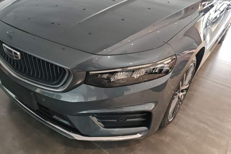 Used Geely Auto Preface 2021 Revised Version 2.0TD Luxury Edition Left Front Headlight