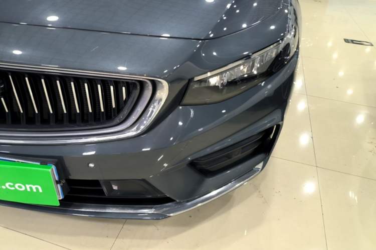 Used Geely Auto Preface 2021 Revised Version 2.0TD Luxury Edition Left Front Headlight