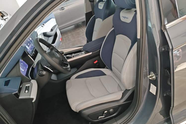 Used Geely Auto Preface 2021 Revised Version 2.0TD Luxury Edition Left Front Seat