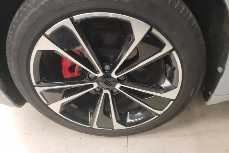 Used Geely Auto Preface 2021 2.0TD Space-Time Edition Hao Yue Left Front Wheel Hub