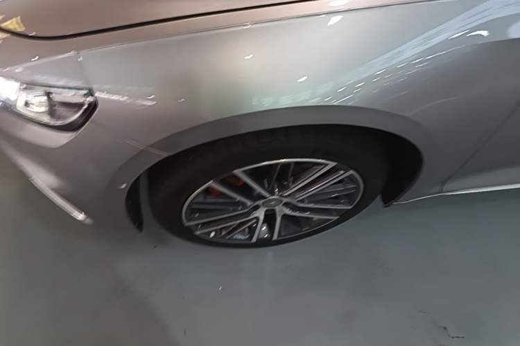 Used Geely Auto Preface 2021 2.0TD Luxury Version Left Front Wheel Hub
