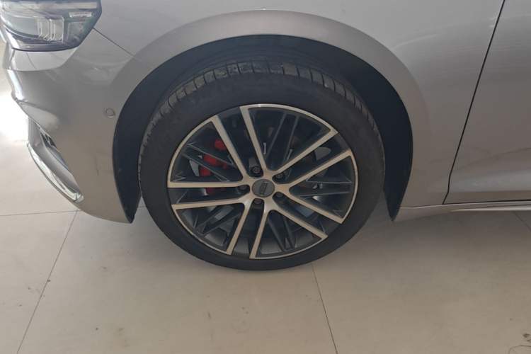 Used Geely Auto Preface 2021 Revised Version 2.0TD Luxury Edition Left Front Wheel Hub