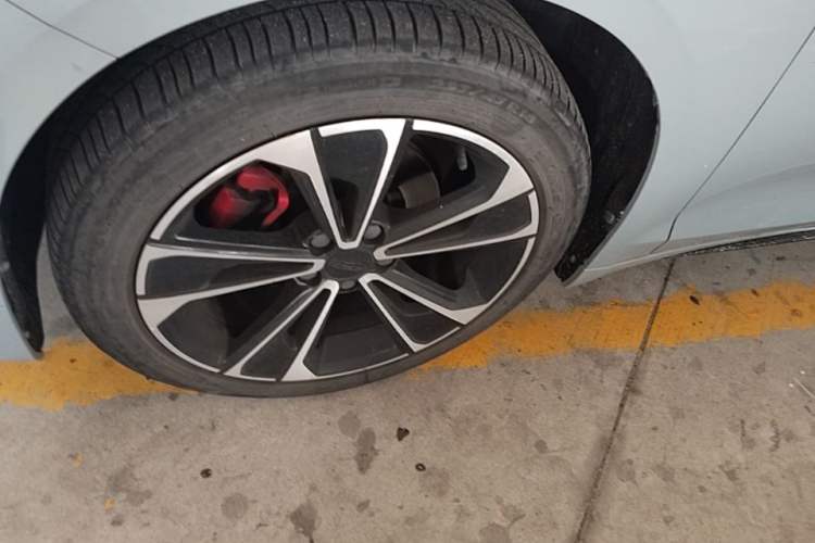 Used Geely Auto Preface 2021 2.0TD Luxury Version Left Front Wheel Hub