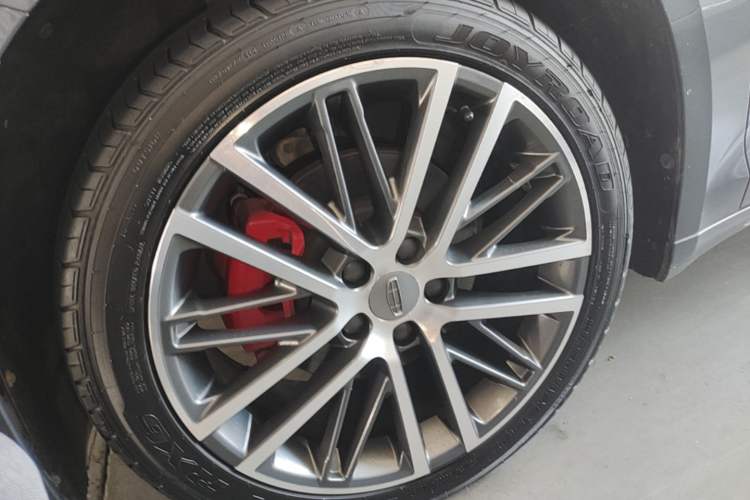 Used Geely Auto Preface 2021 Revised Version 2.0TD Luxury Edition Left Front Wheel Hub