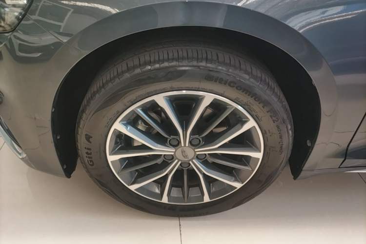 Used Geely Auto Preface 2021 2.0TD Luxury Version Left Front Wheel Hub