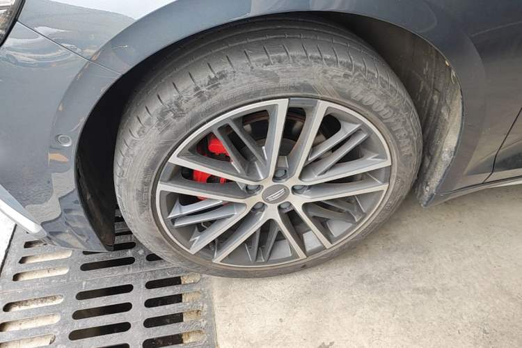 Used Geely Auto Preface 2021 Revised Version 2.0TD Luxury Edition Left Front Wheel Hub