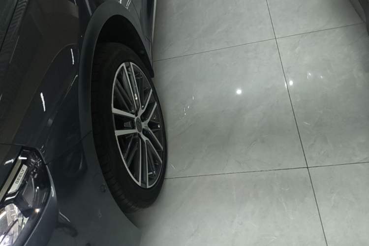 Used Geely Auto Preface 2021 Revised Version 2.0TD Luxury Edition Left Front Wheel Hub