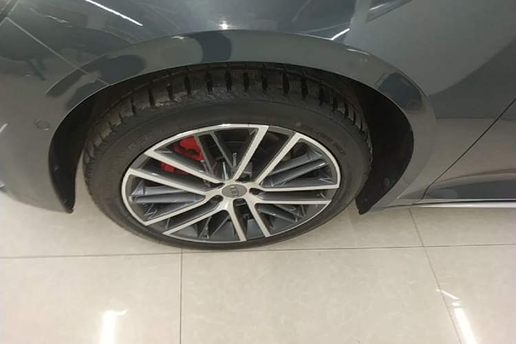 Used Geely Auto Preface 2021 Revised Version 2.0TD Luxury Edition Left Front Wheel Hub