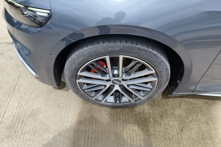 Used Geely Auto Preface 2021 Revised Version 2.0TD Luxury Edition Left Front Wheel Hub