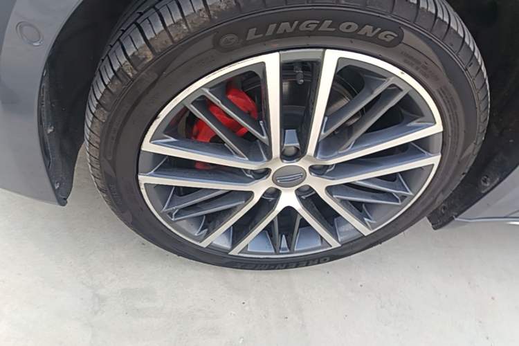 Used Geely Auto Preface 2021 Revised Version 2.0TD Luxury Edition Left Front Wheel Hub