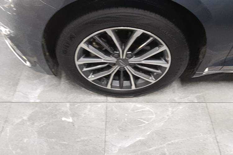 Used Geely Auto Preface 2021 2.0TD Luxury Version Left Front Wheel Hub