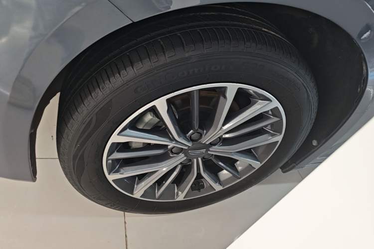 Used Geely Auto Preface 2021 2.0TD Luxury Version Left Front Wheel Hub