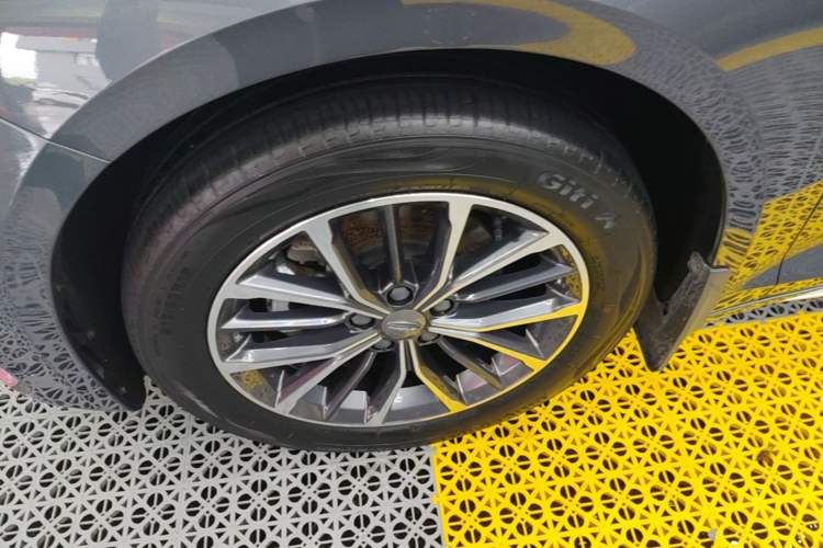 Used Geely Auto Preface 2021 2.0TD Luxury Version Left Front Wheel Hub