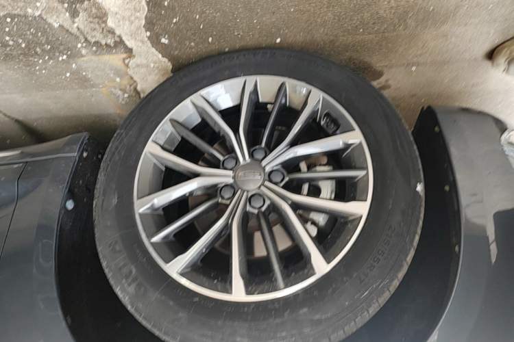 Used Geely Auto Preface 2021 2.0TD Luxury Version Left Front Wheel Hub