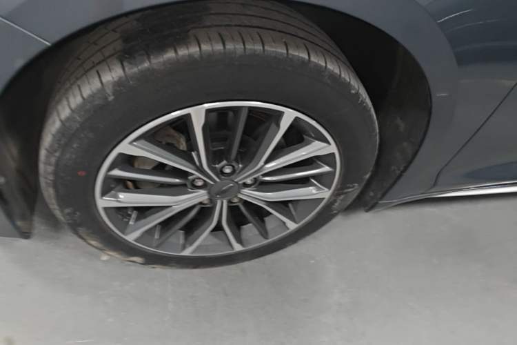 Used Geely Auto Preface 2021 2.0TD Luxury Version Left Front Wheel Hub