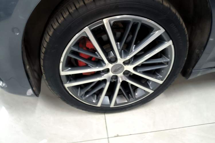Used Geely Auto Preface 2021 2.0TD Luxury Version Left Front Wheel Hub
