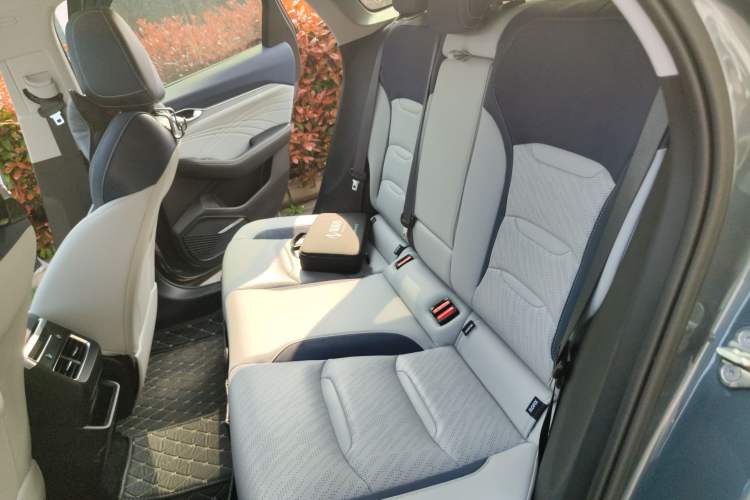 Used Geely Auto Preface 2021 Revised Version 2.0TD Luxury Edition Left Rear Seat