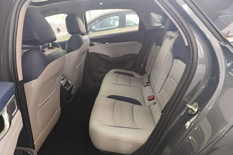 Used Geely Auto Preface 2021 Revised Version 2.0TD Luxury Edition Left Rear Seat