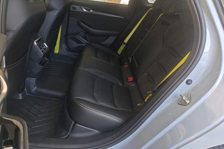 Used Geely Auto Preface 2021 2.0TD Space-Time Edition Starry Celestial Left Rear Seat