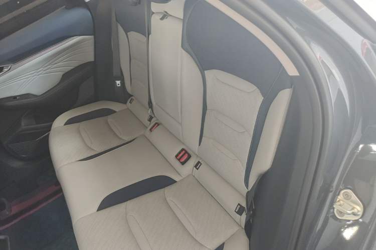 Used Geely Auto Preface 2021 Revised Version 2.0TD Luxury Edition Left Rear Seat