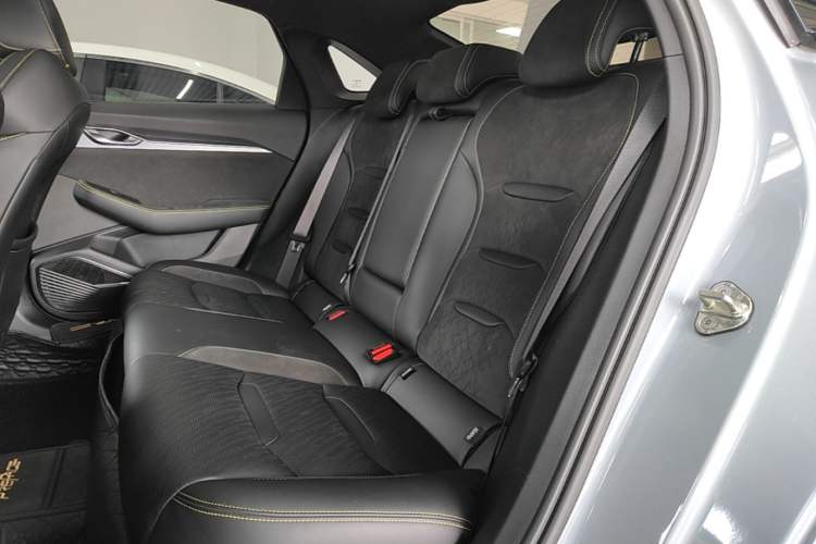 Used Geely Auto Preface 2021 2.0TD Space-Time Edition Hao Yue Left Rear Seat