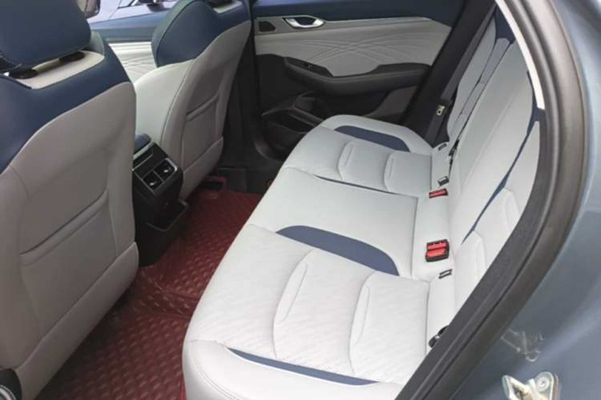 Used Geely Auto Preface 2021 Revised Version 2.0TD Luxury Edition Left Rear Seat