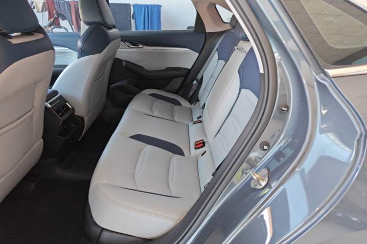 Used Geely Auto Preface 2021 Revised Version 2.0TD Luxury Edition Left Rear Seat