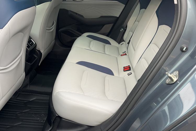 Used Geely Auto Preface 2021 Revised Version 2.0TD Luxury Edition Left Rear Seat