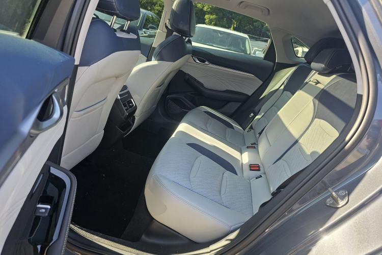 Used Geely Auto Preface 2021 Revised Version 2.0TD Luxury Edition Left Rear Seat