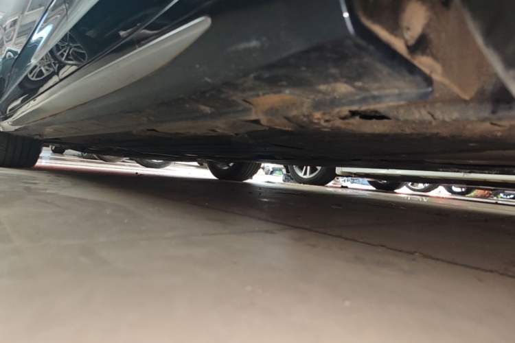 Used Geely Auto Preface 2021 2.0TD Luxury Version Left Side Sill
