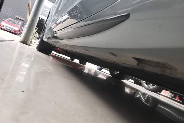Used Geely Auto Preface 2021 2.0TD Space-Time Edition Hao Yue Left Side Sill