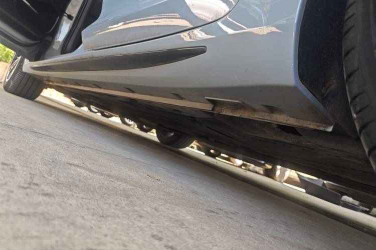 Used Geely Auto Preface 2021 2.0TD Space-Time Edition Starry Celestial Left Side Sill