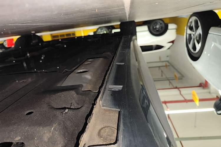 Used Geely Auto Preface 2021 2.0TD Luxury Version Left Side Sill