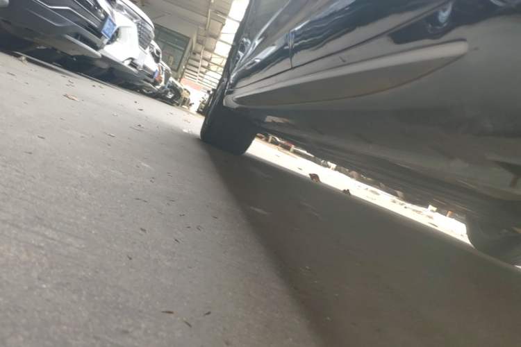 Used Geely Auto Preface 2021 2.0TD Luxury Version Left Side Sill