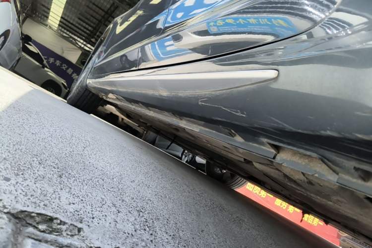 Used Geely Auto Preface 2021 2.0TD Luxury Version Left Side Sill