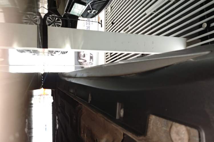 Used Geely Auto Preface 2021 Revised Version 2.0TD Luxury Edition Left Side Sill