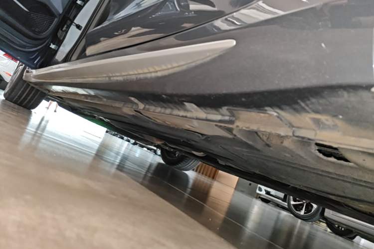 Used Geely Auto Preface 2021 Revised Version 2.0TD Luxury Edition Left Side Sill
