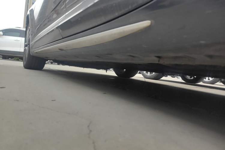 Used Geely Auto Preface 2021 Revised Version 2.0TD Luxury Edition Left Side Sill