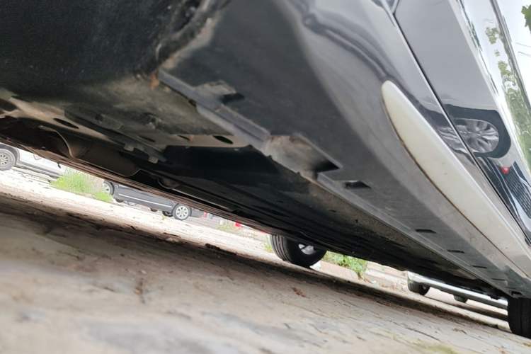 Used Geely Auto Preface 2021 2.0TD Luxury Version Left Side Sill