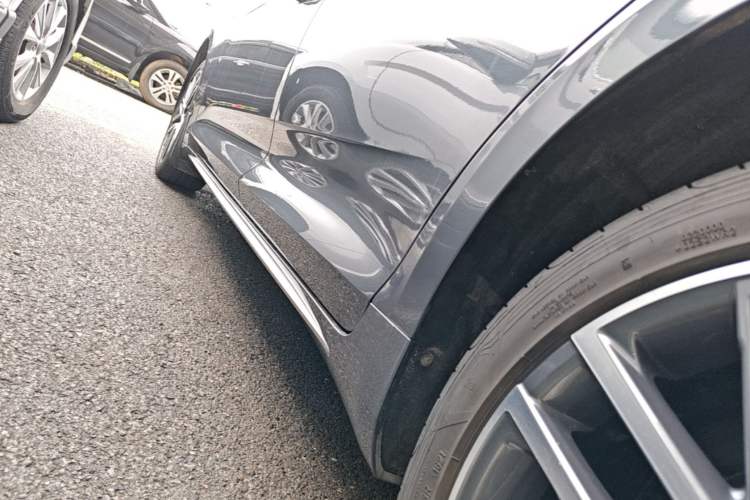 Used Geely Auto Preface 2021 Revised Version 2.0TD Luxury Edition Left Side Sill