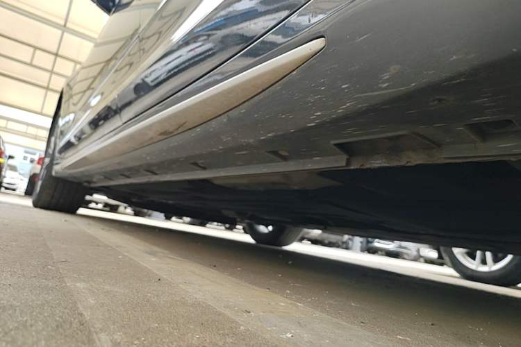 Used Geely Auto Preface 2021 2.0TD Luxury Version Left Side Sill