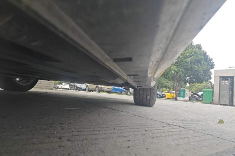 Used Geely Auto Preface 2021 2.0TD Luxury Version Left Side Sill