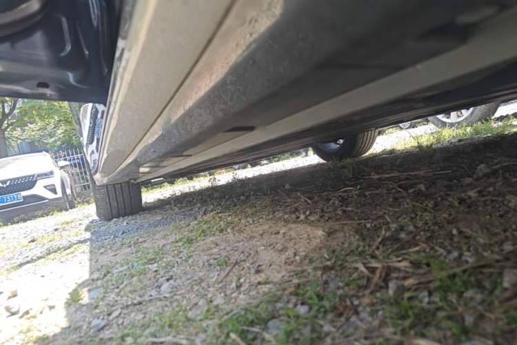 Used Geely Auto Preface 2021 2.0TD Luxury Version Left Side Sill